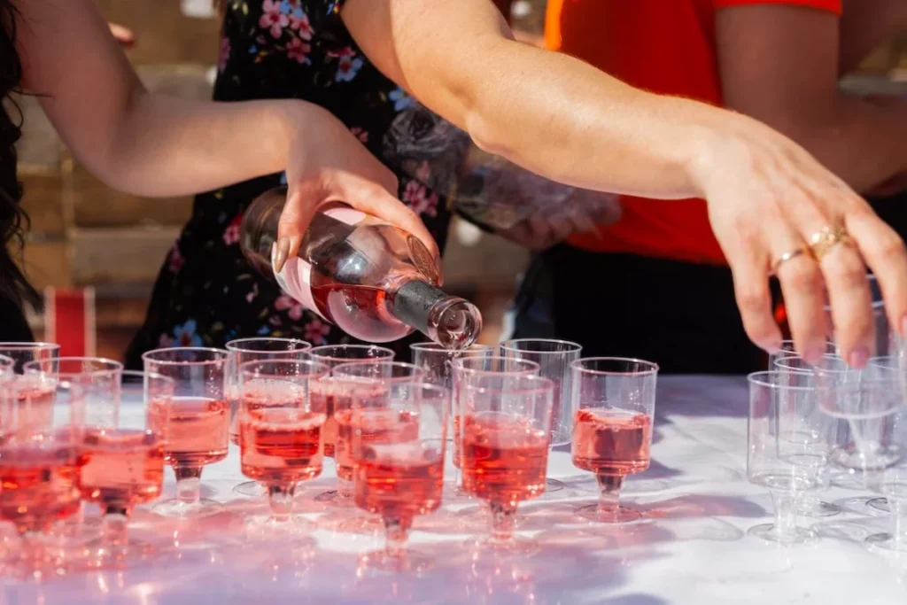 Photo by Julia Filirovska: class reunion event planning