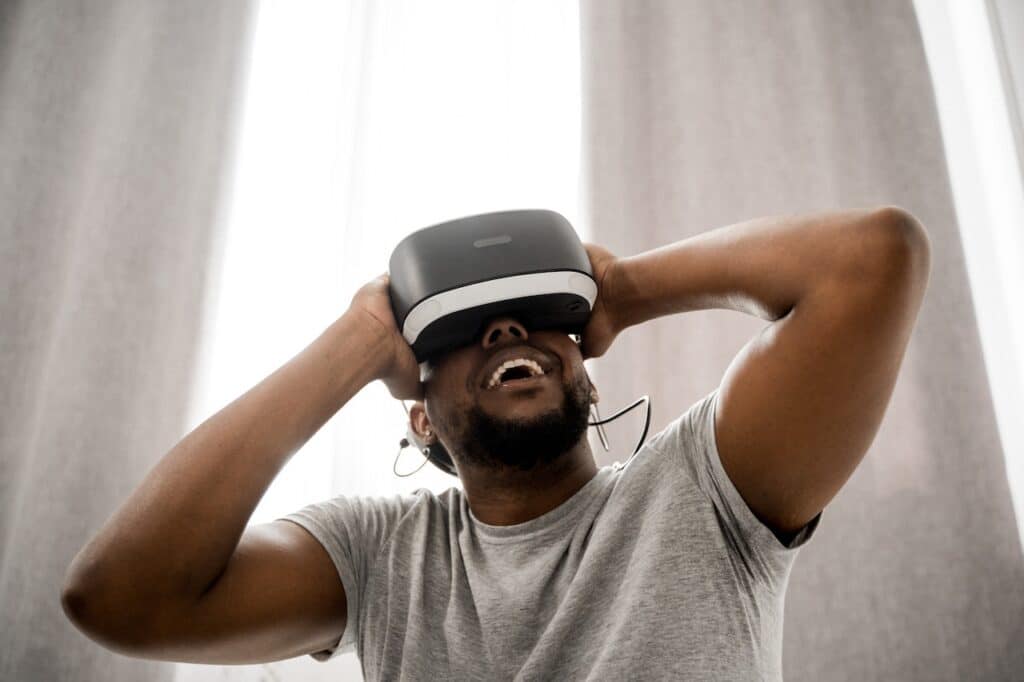 Photo by Tima Miroshnichenko: https://www.pexels.com/photo/man-in-gray-crew-neck-t-shirt-wearing-white-and-black-vr-goggles-5155321/ - event technology
