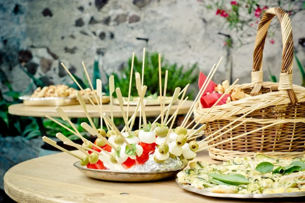 Image by TheUjulala from Pixabay -- party food