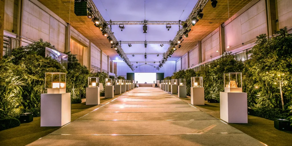 A well-organized trade show floor demonstrating successful exhibit management.